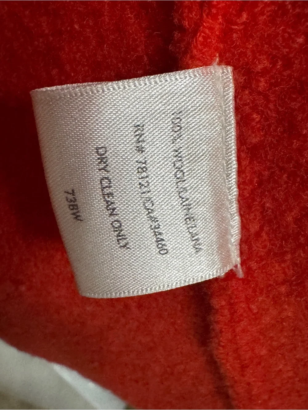 Eileen Fisher ***has minor